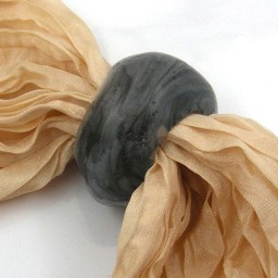 scarf bead grey black marbled 33mm