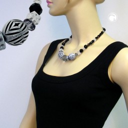 necklace black & white beads 50cm