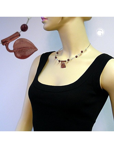 necklace leaf at tube pink
