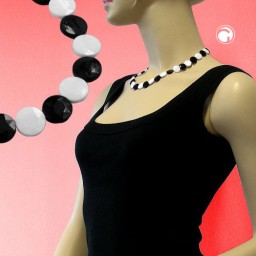 necklace round disks 13mm black/ white