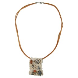 necklace macrame with beads