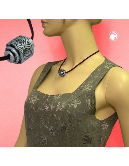 necklace eye-catching bead chrome