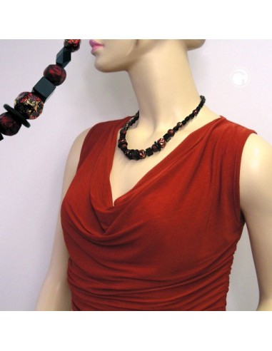 necklace faceted black beads red lacquered
