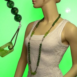 necklace beads green marbeled 110cm