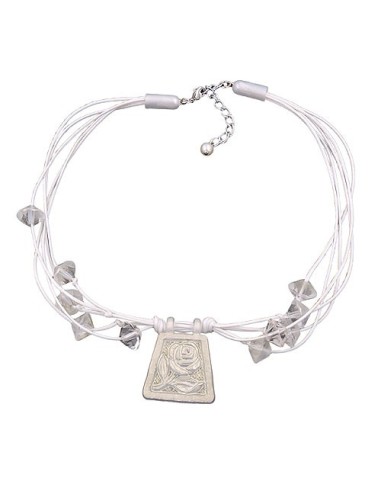 necklace for traditional costume rose