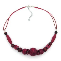 necklace bordeaux/ dark red marbled beads