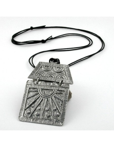 necklace pewter pendant
