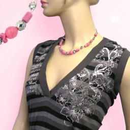 necklace pink and silver-mirrored glass beads