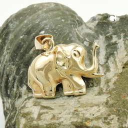 pendant 15x12mm elephant shiny 9k gold