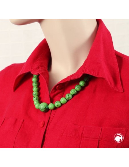 necklace apple-green plastic beads