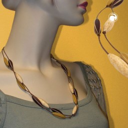 necklace double-rowed fluted olive brown
