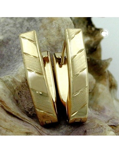 hoop earrings 18.5x4mm hinged v-shape slanted diamond cut 9k gold