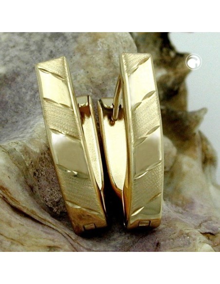 hoop earrings 18.5x4mm hinged v-shape slanted diamond cut 9k gold