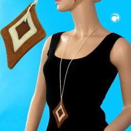 necklace baroque pendant brown/ white