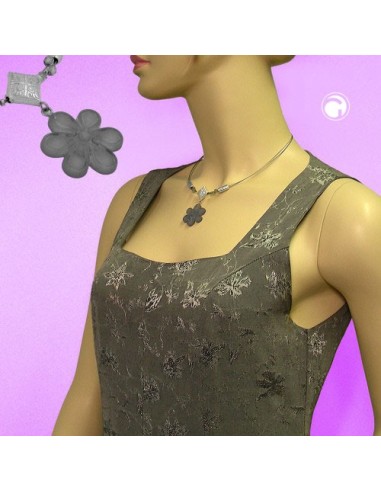necklace flower pendant grey