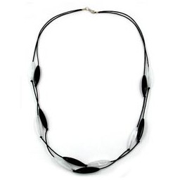 necklace olive-shape with grooves