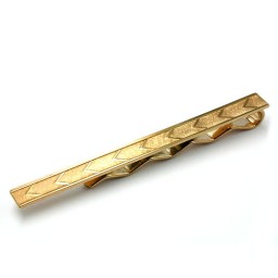 tie pin patterned glossy gold plated