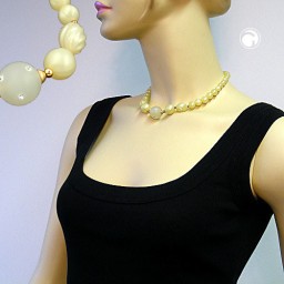 necklace yellow tone transparent bead