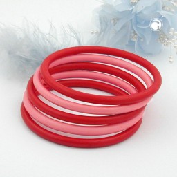 set of 5 bangles plastic 2x red and 3x rose