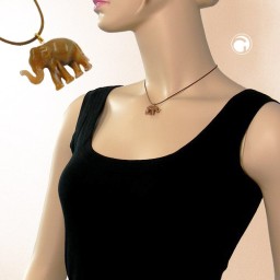 necklace elephant brown