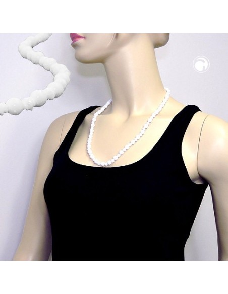 necklace round beads and knot beads white