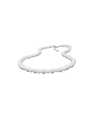 necklace round beads and knot beads white