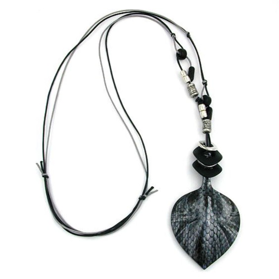 necklace scaled leaf black-grey 95cm