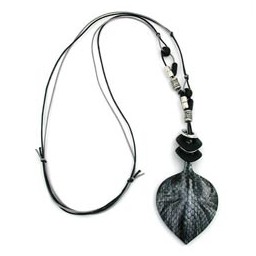 necklace scaled leaf black-grey 95cm